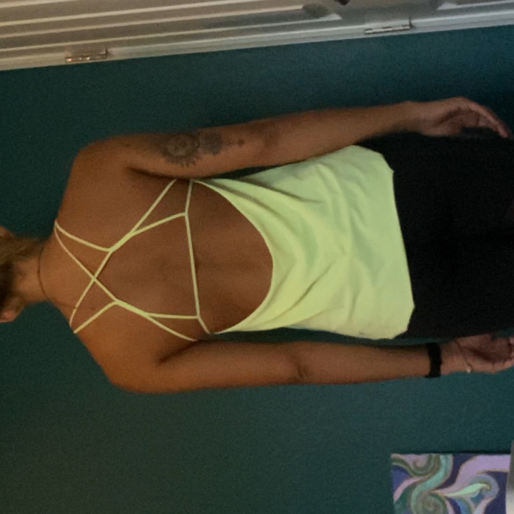 Open back lululemon tank